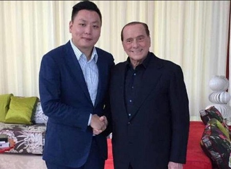 片中，由比妮·费尔德斯坦主演的少女为了成为音乐类记者，努力打扮自己融入各种乐队之中。