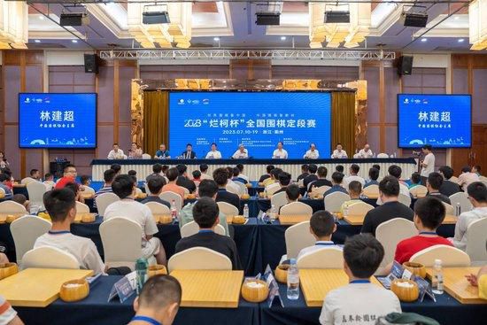 新人演员于子洋一经出场便因与众不同的刘海引发讨论，承包弹幕。