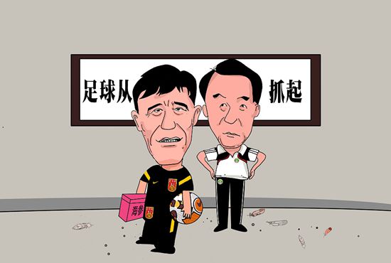 杜江还留言称“美不美，看大腿”，照片中嗯哼的两条小白腿的确也很吸睛。
