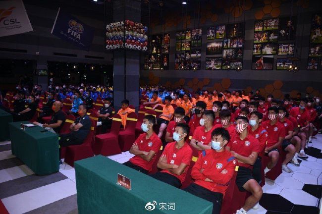 终极版还新增了桃花作为重要的与爱情关联的意象，一次出现在欧阳锋梦见下乡的桃花开了，一次是黄药师自述“唯一有印象的，是我喜欢桃花”后，加入了桃花盛开的画面。