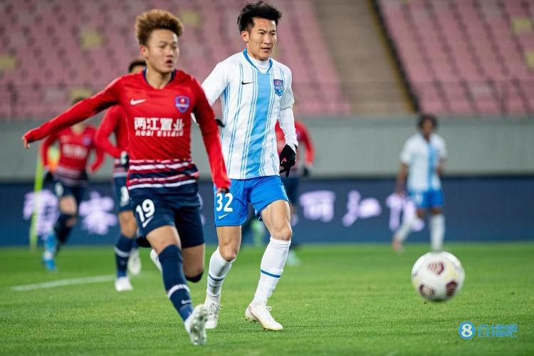 《诺亚》发布新剧照、幕后照 宗教史诗布景恢弘 2014-03-20 由达伦·阿罗诺夫斯基执导的超级大片《诺亚方舟：创世之旅》，即将上映。