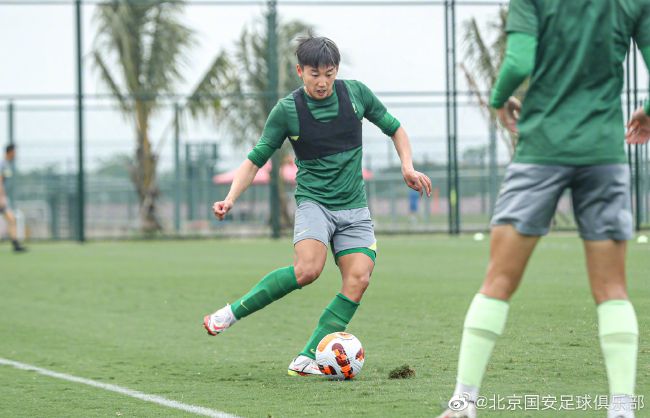 适逢世界电影诞生130周年、中国电影诞生120周年，本届展映不仅回溯百年影史，更以先锋技术与多元视角探索未来。