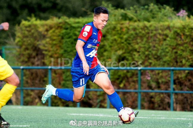 《闪电侠》曝“双闪出击”特别海报 闪电双子联手 2023-05-30 5月30日，DC超级英雄电影《闪电侠》发布“双闪出击”中国特别版海报及“神速闪现”预告片。