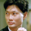 很多当年的小观众如今自己也有了孩子，他们会带着下一代去看新的”侏罗纪世界”电影，把这份恐龙情怀传递下去。