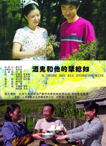 虽然没有透 斯威夫特拉风出街引围观 红唇黑超秀长腿抢镜 2013-09-04 当地时间9月3日，泰勒·斯威夫特现身洛杉矶街头，泰勒红唇黑超低调，热裤秀长腿抢镜。