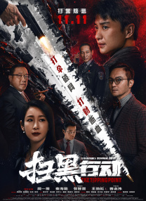 适逢父亲节，霍普金斯也发布了两张自己与父亲的合影，一张是幼年，一张是中年，父亲也从英俊青年变成了鬓发斑白的老人。