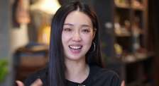 为了给听障女儿装人工耳蜗，也为了让身在福利院的女儿尽早回到身边，高月香四处奔波、拼命搞钱：当保洁、销售、捞鱼、拉货，甚至去做化妆品试敏员，只要有赚到钱的机会，任何杂活、累活她都干。
